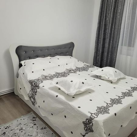 Apartament Regim Hotelier 2 ยาช ภายนอก รูปภาพ