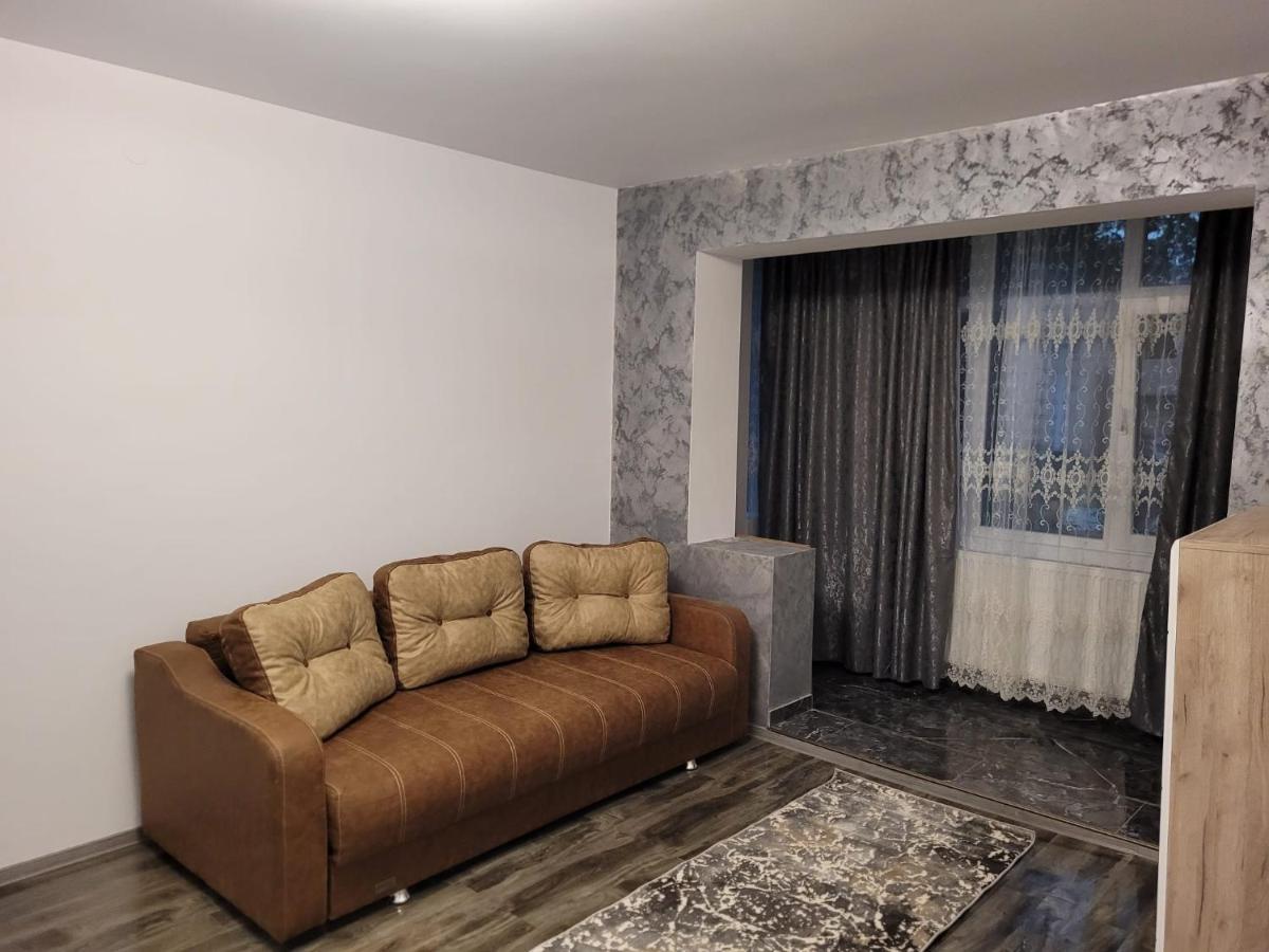 Apartament Regim Hotelier 2 ยาช ภายนอก รูปภาพ